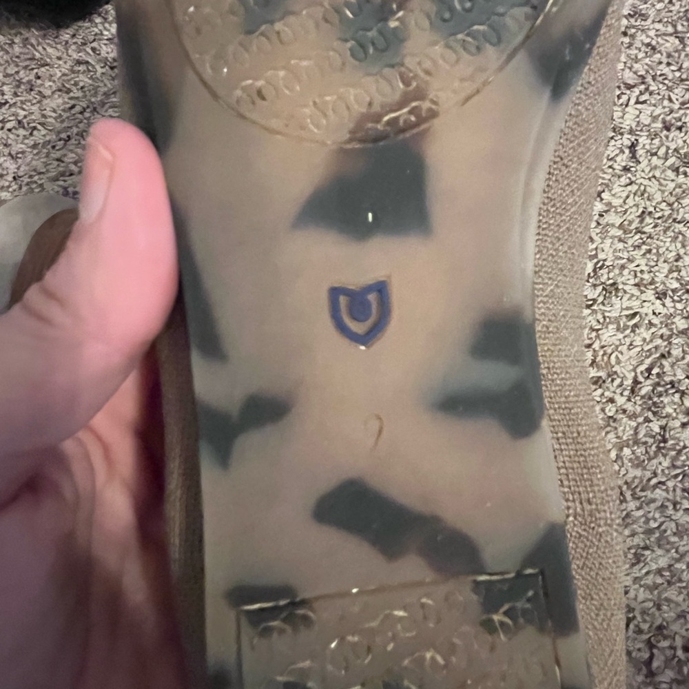 Rothy's Gray Flats with Minimalist Design size 9 - Picture 3 of 3